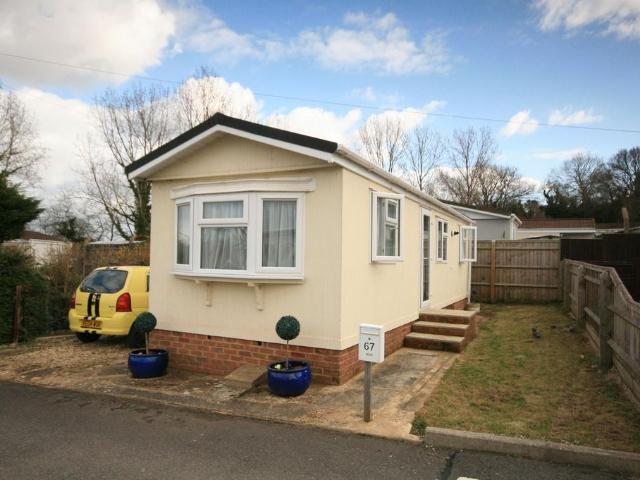 Park Home for sale in Littleworth, Berrick Salome