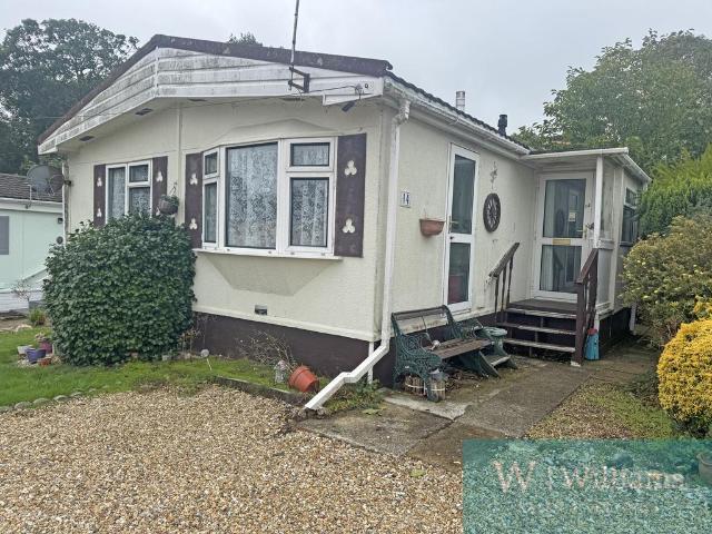 Park Home for sale in Wootton Bridge, Isle Of Wight