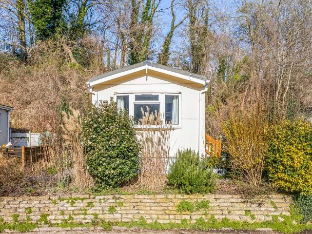 Park Home for sale in Horsham, West Sussex
