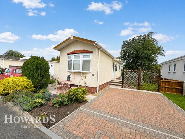 Park Home for sale in Eastbridge, Suffolk