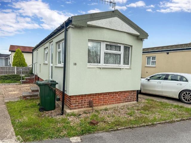 Park Home for sale in Barton In Fabis, East Midlands
