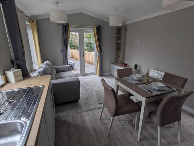 Park Home for sale in Waunarlwydd, Wales