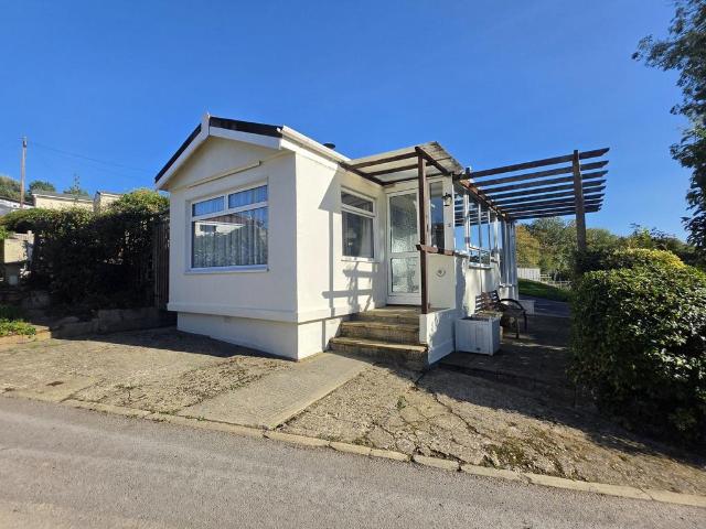 Park Home for sale in Abbey Mead, Swindon