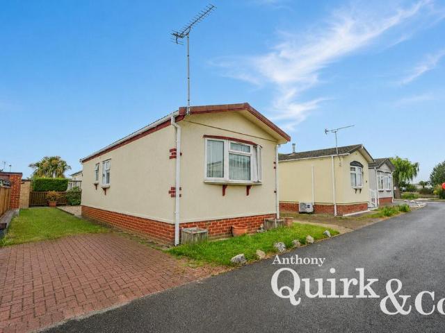 Park Home for sale in Canvey Island