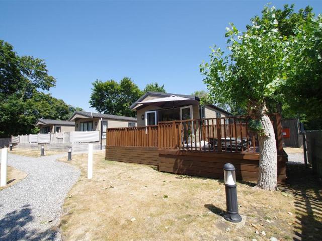 Park Home for sale in Berrick Salome, Oxfordshire
