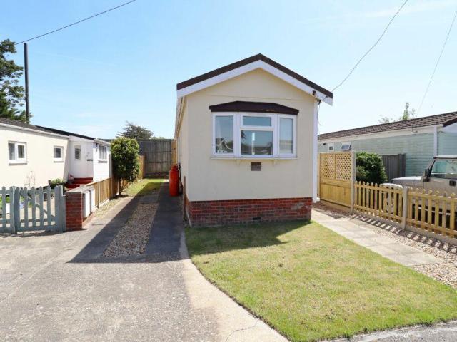 Park Home for sale in Spring Vale, Hampshire