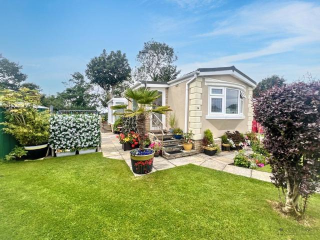 Park Home for sale in Little Eccleston-with-Larbreck, Lancashire