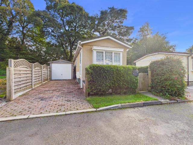 Park Home for sale in Buxton, High Peak