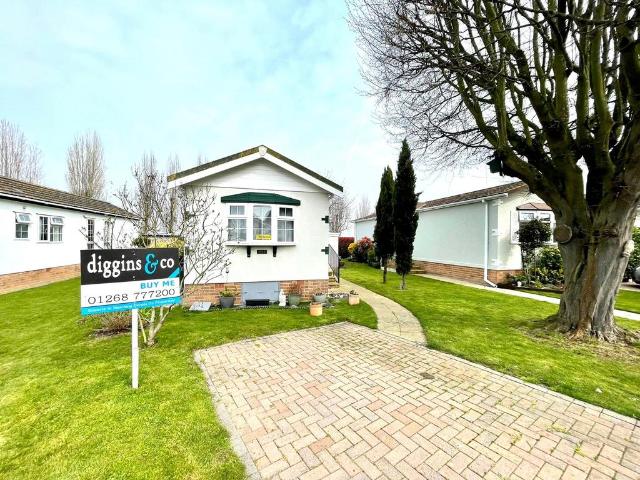 Park Home for sale in Barling, Essex