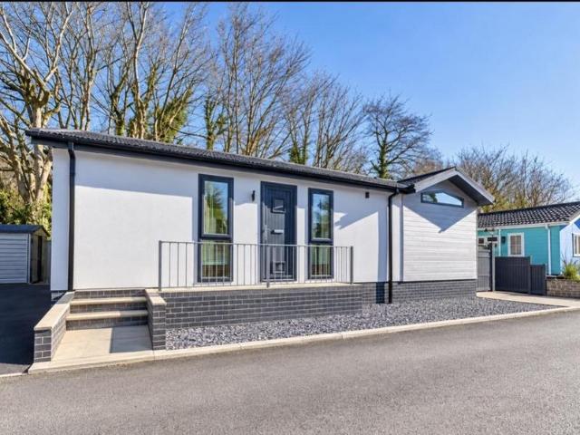 Park Home for sale in Blackpill, Swansea