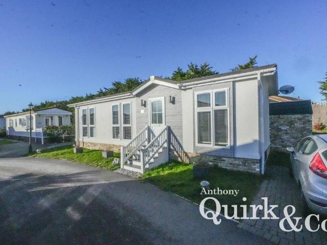 Park Home for sale in Canvey Island