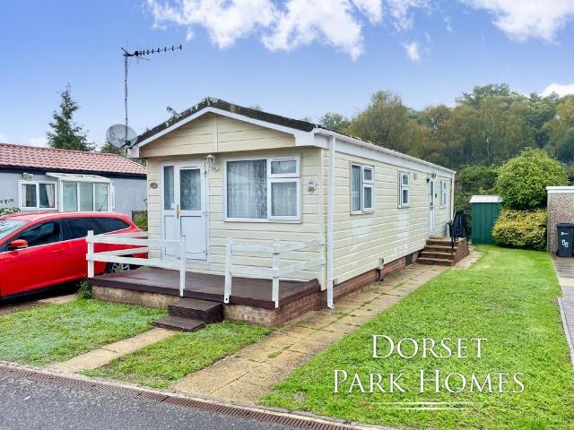 Park Home for sale in Tricketts Cross, Ferndown