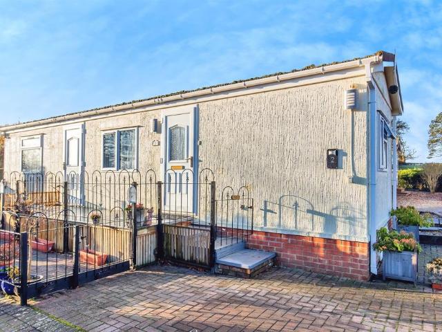 Park Home for sale in Lubenham, Stanford On Avon
