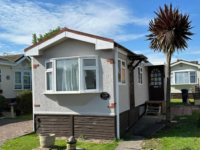 Park Home for sale in Birchington, Acol
