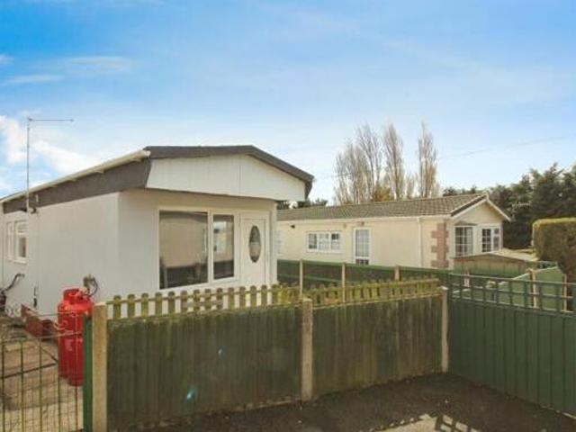 House for sale in Loundsley Green, East Midlands