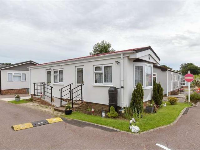 Park Home for sale in Broad Oak, The Bridge