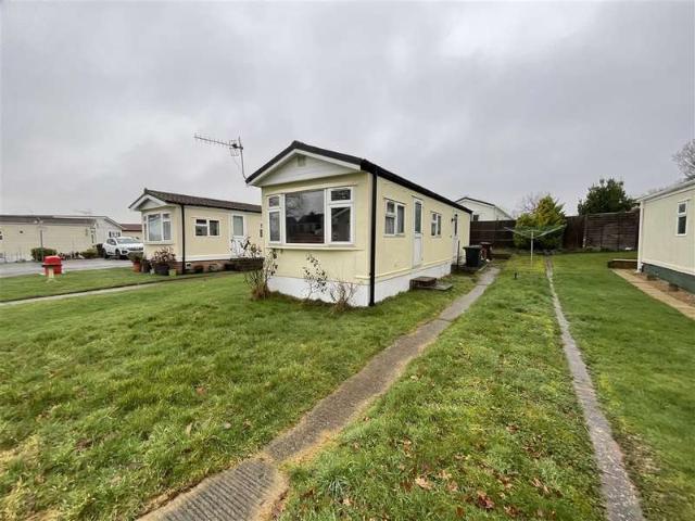 Park Home for sale in Higham Wood, Bourne Vale
