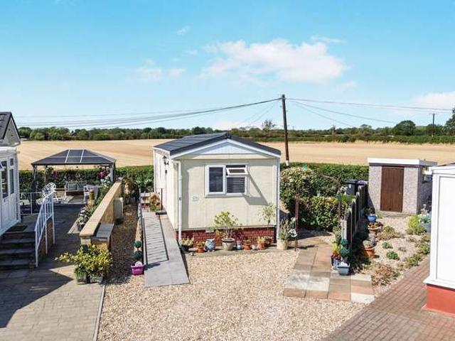 Park Home for sale in Ashby De La Launde, Lincolnshire