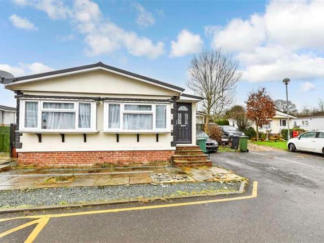 Park Home for sale in Red Hill, Surrey