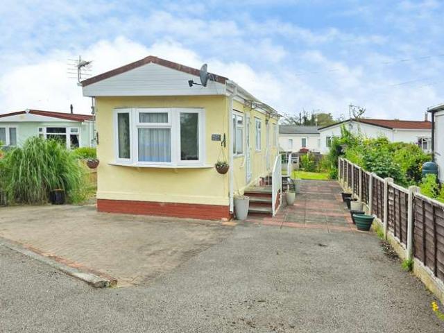 Park Home for sale in Ashby De La Launde, Lincolnshire