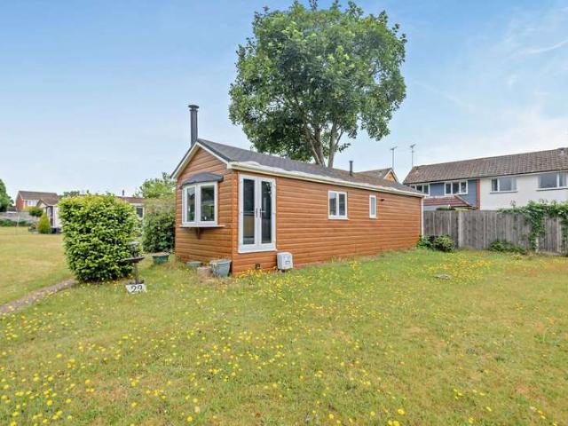 Park Home for sale in Moulsham Green, Hart