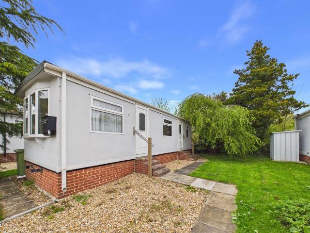 Park Home for rent in Brackenfield, East Midlands