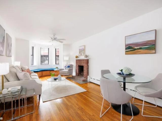 Apartment for sale in Arverne, New York