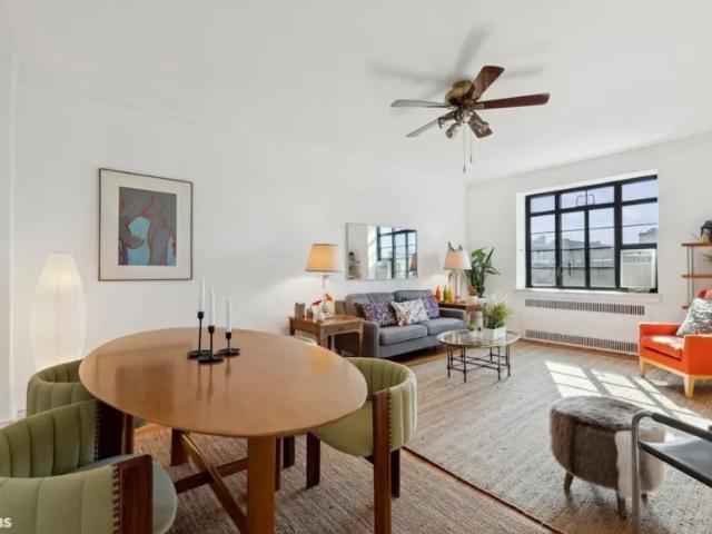 Apartment for sale in Arverne, New York