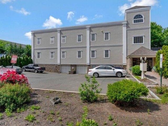 Condo for sale in Passaic, New Jersey