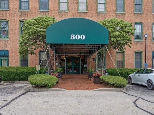 Condo for sale in Pawtucket, Rhode Island