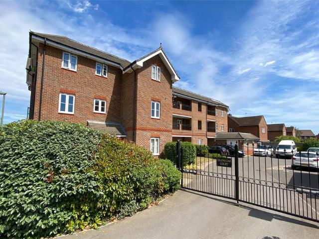 Flat for sale in Blackhills, Surrey