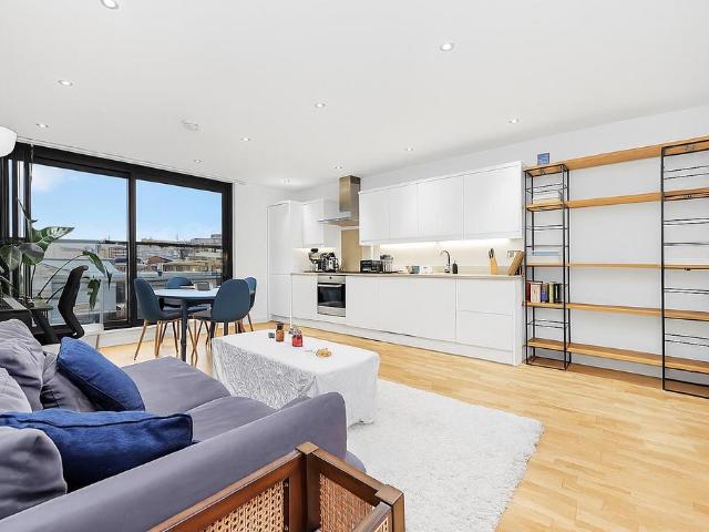 Flat for sale in Shoreditch, Greater London
