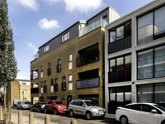 Flat for sale in Shoreditch, Greater London