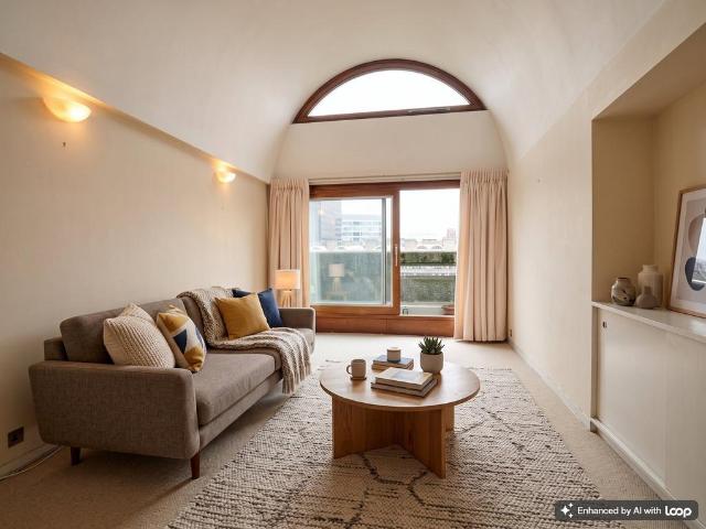 Flat for sale in Barbican, Greater London