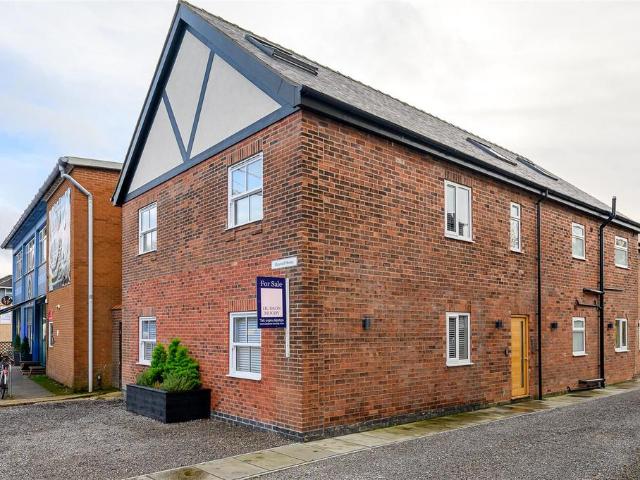 Flat for sale in Holgate, High Field