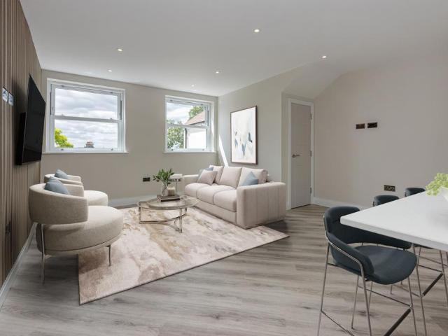 Flat for sale in The Hale, Mill Hill