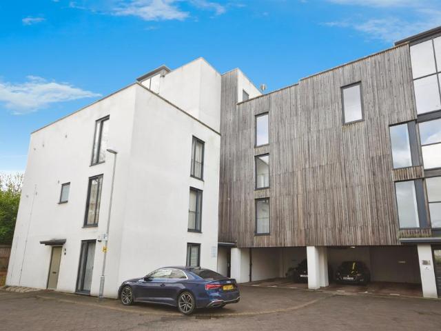 Flat for sale in Moulsham, Chelmsford