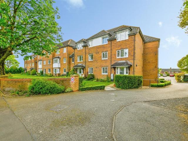Flat for sale in Hunstanton, King's Lynn and West Norfolk