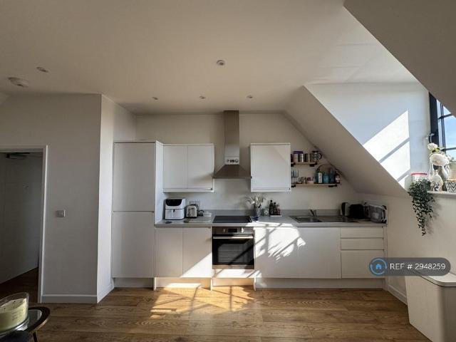 Flat for rent in Chichester, Littlecote