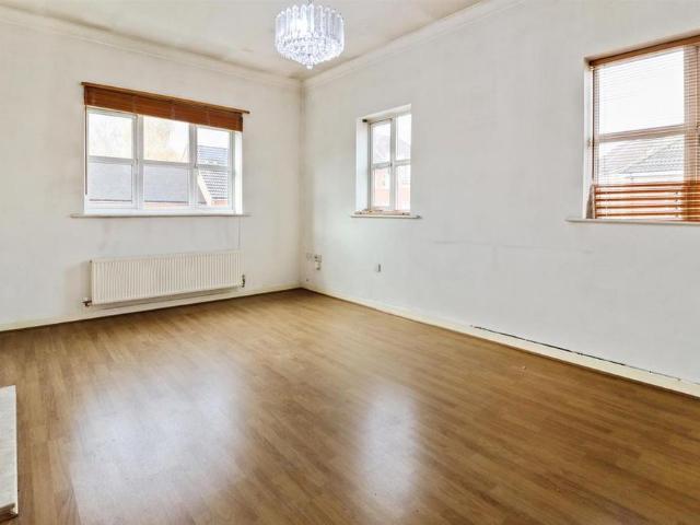 House for rent in Stocking Farm, Old Wharf