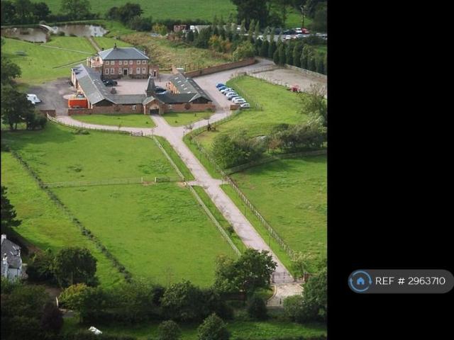 Flat for rent in Whitley, Higher Whitley