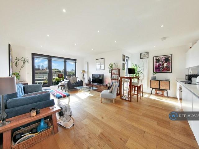 Flat for rent in Walworth, Greater London