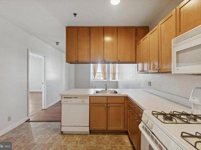 Condo for sale in Philadelphia, Pennsylvania