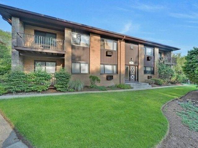 Condo for sale in Piermont