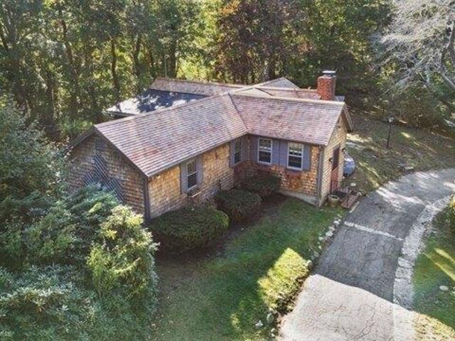 House for sale in Manomet, Massachusetts