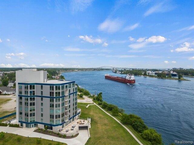 Condo for sale in Port Huron