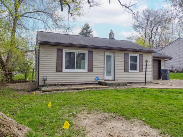 House for sale in Portage