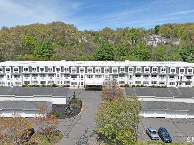 Condo for sale in Portland, Connecticut