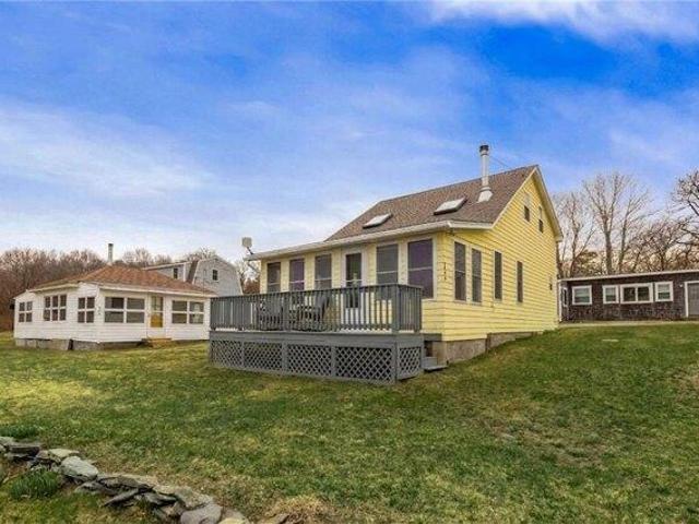 House for sale in Portsmouth, Rhode Island