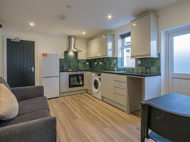 Apartment for rent in Falcon Lodge, Wales